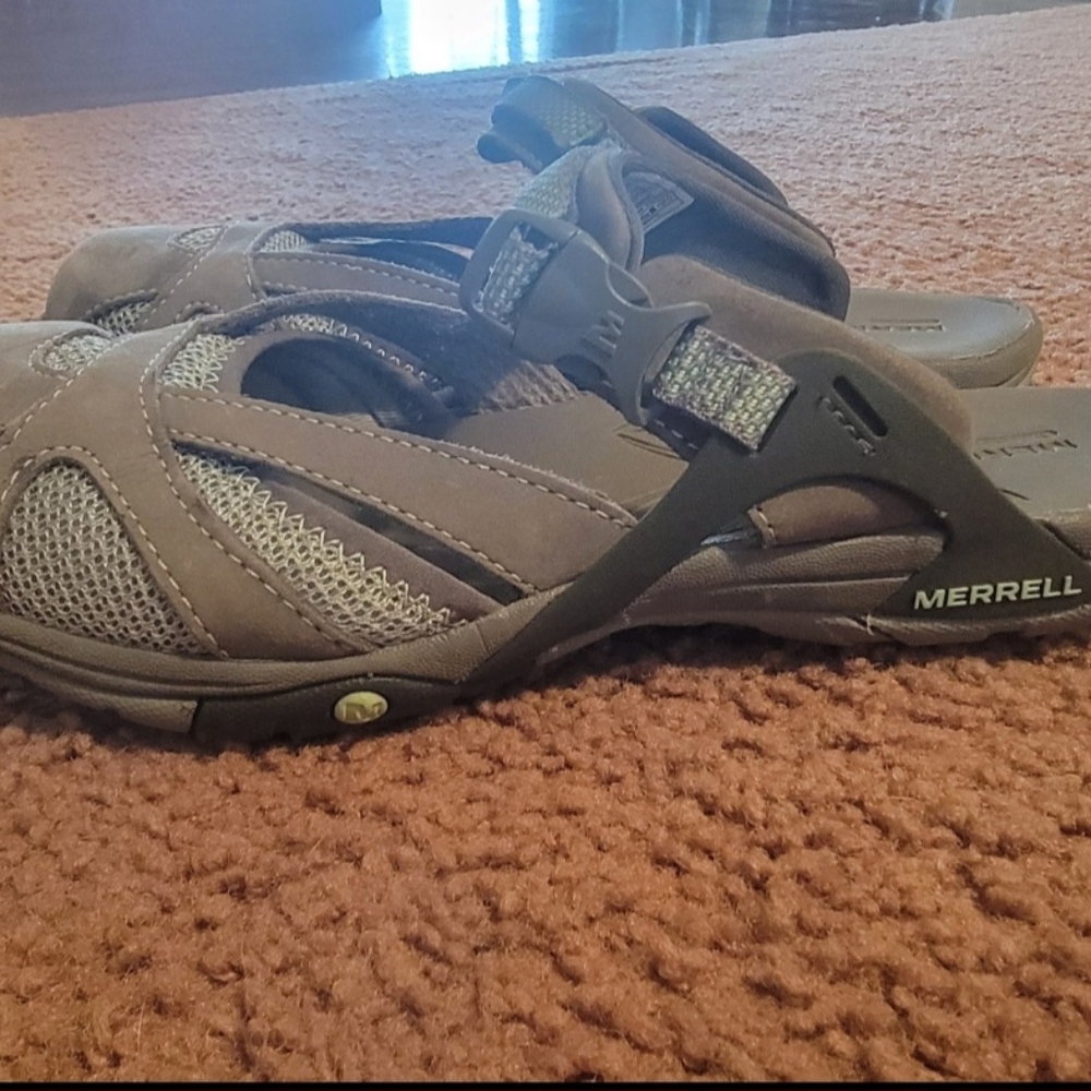 Merrell - Picture 2 of 3
